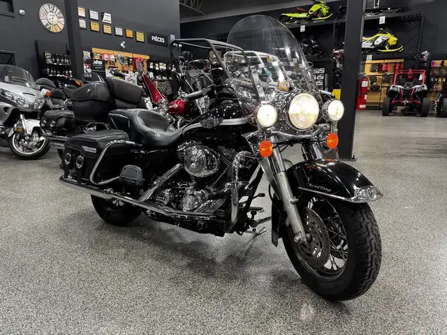 2003 Harley-Davidson ROAD KING CLASSIC SAVE $1000 RABAIS in Sport Touring in Ottawa - Image 2