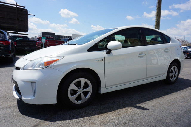 2013 Toyota Prius in Cars & Trucks in Oakville / Halton Region - Image 3