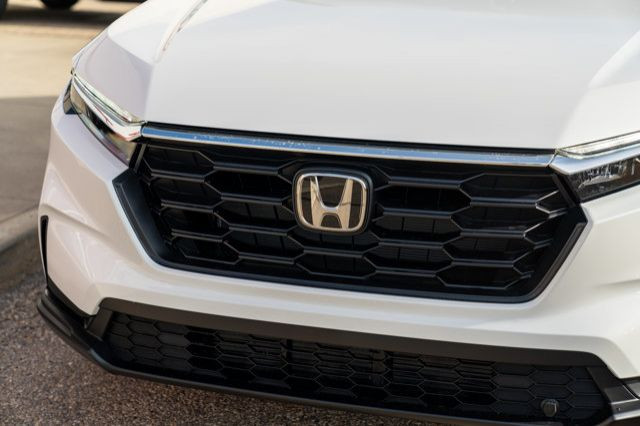 2026 Honda CR-V LX in Cars & Trucks in Edmonton - Image 3