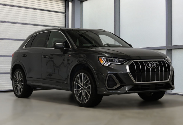 2023 Audi Q3 Technik / S-Line / Carplay / Driving assist / Certi in Cars & Trucks in Longueuil / South Shore