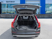 Elegance meets everyday capability. The 2020 Volvo XC90 Momentum T6 AWD isn't just an SUV; it's a sa... (image 6)