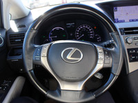 HYBRID VEHICLE FEATURES: »» Combines electric and gasoline power seamlessly »» Regenerative braking... (image 8)