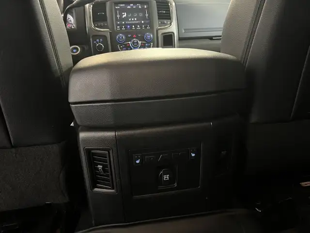 2018 Ram 2500 LARAMIE 6.7 DSL 4X4 | LIFT | FUEL RIMS | LOW KMS! dans Autos et camions dans Lloydminster - Image 40