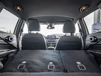The 2025 Jeep Compass Altitude is a versatile and feature-rich Sport Utility Vehicle designed to exc... (image 8)