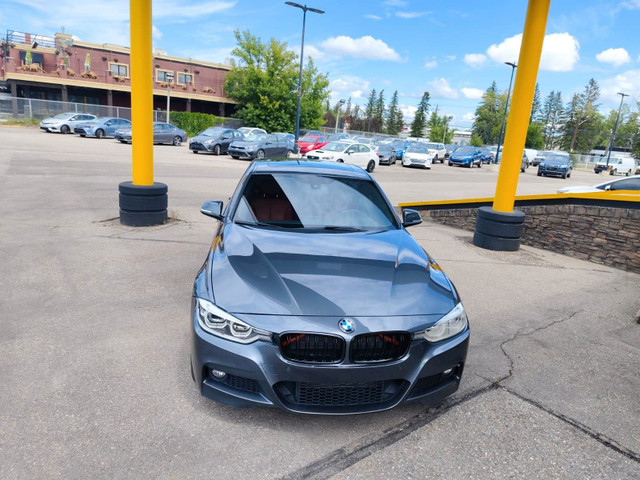 2018 BMW 3 Series 330i xDrive Sedan in Cars & Trucks in Calgary - Image 3