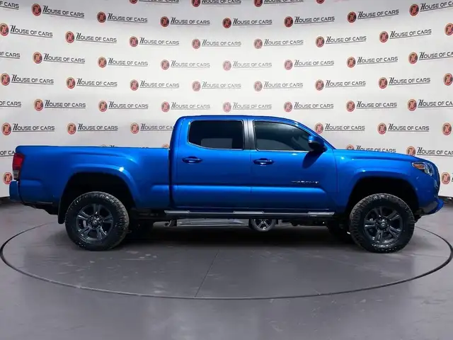 2017 Toyota Tacoma TRD Sport in Cars & Trucks in Calgary - Image 9
