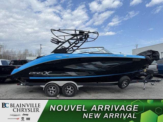 2021 Yamaha Shore yav51 255XD - Seulement 35 heures in Cars & Trucks in Laval / North Shore