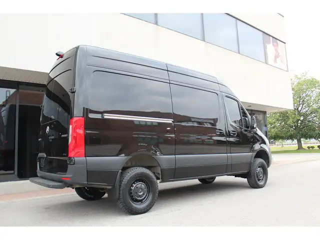 2021 Mercedes-Benz Sprinter Cargo Van \"4X4\" - \"3.0L DIESEL\"  in Cars & Trucks in City of Toronto - Image 16