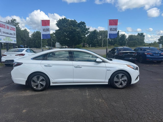 2016 Hyundai Sonata Hybrid Limited in Cars & Trucks in London - Image 2