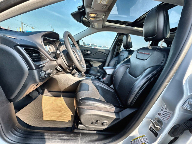 2022 Jeep Cherokee in Cars & Trucks in Edmonton - Image 3