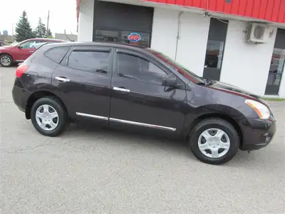 2012 Nissan Rogue S | CLEAN CARFAX REPORT | TINTED WINDOWS |