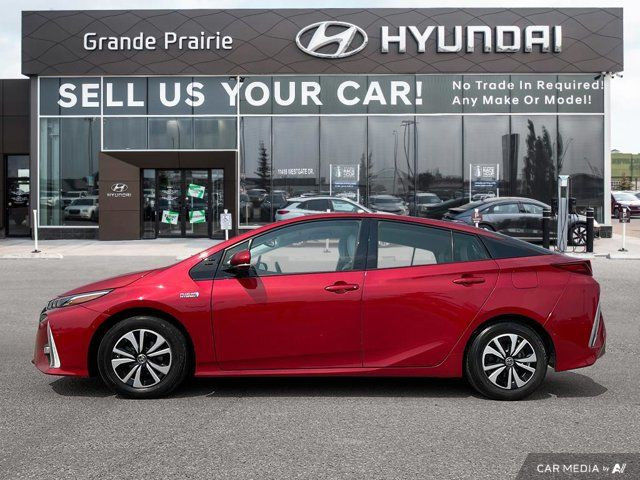 2019 Toyota Prius Prime Upgrade | Light Leather Interior in Cars & Trucks in Grande Prairie - Image 3