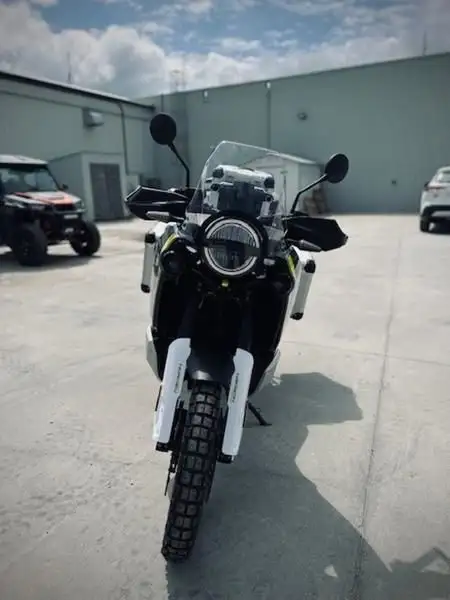 2024 Husqvarna Norden 901 in Street, Cruisers & Choppers in Winnipeg - Image 3