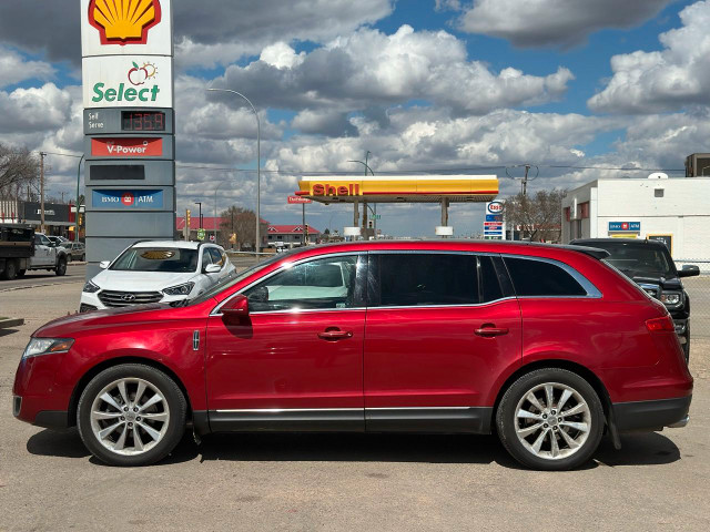 2011 Lincoln MKT in Cars & Trucks in Saskatoon - Image 2