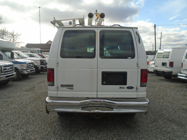 2011 Ford Econoline E-350 Super Duty Commercial in Cars & Trucks in St. Catharines - Image 3