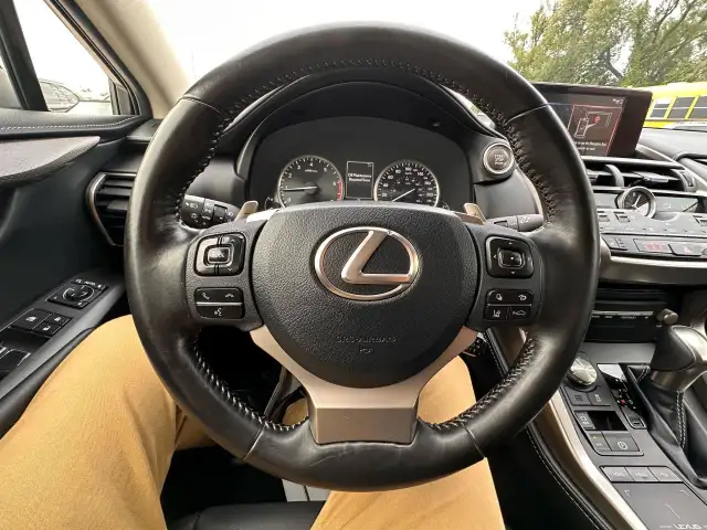 2020 Lexus NX NX 300 in Cars & Trucks in Oakville / Halton Region - Image 22
