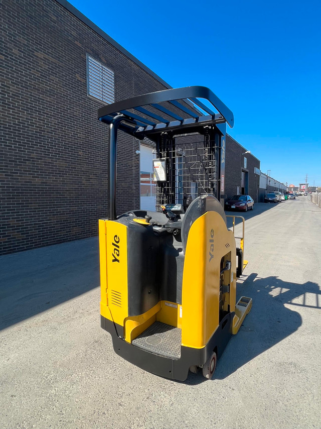 Yale Reach Forklift 3500lbs cap Certified charger NEW BATTERY in Heavy Equipment in Mississauga / Peel Region - Image 2