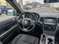 This Jeep Grand Cherokee boasts a Regular Unleaded V-6 3.6 L/220 engine powering this Automatic tran... (image 8)
