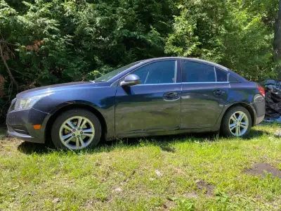 Hi offering this 2014 Chevy Cruze for sale..mint interior …..exterior is in need of TLC !! $2500 obo...