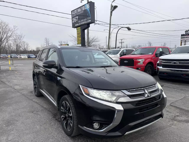 2018 MITSUBISHI Outlander PHEV GT in Cars & Trucks in Laval / North Shore - Image 2