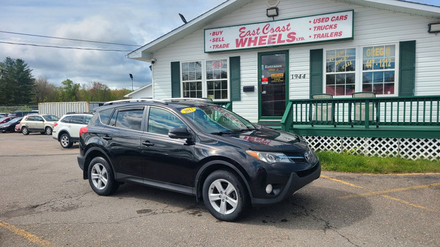 2013 Toyota RAV4 XLE in Cars & Trucks in Fredericton