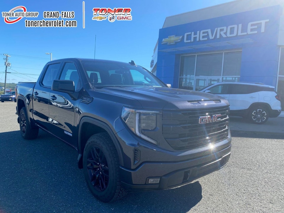 2022 GMC Sierra 1500 ELEVATION