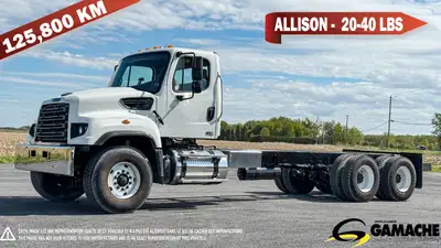 Heavy truck - # STOCK: C-33677 2013 FREIGHTLINER 114SD CAMION DE VILLE 2013 FREIGHTLINER 114SD DAY C...