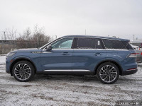 Cooled Leather Seats, Full Rear Console! Full of amazing design both inside and out, this Lincoln Av... (image 2)