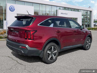 This Kia Sorento boasts a Regular Unleaded I-4 2.5 L/152 engine powering this Automatic transmission... (image 4)