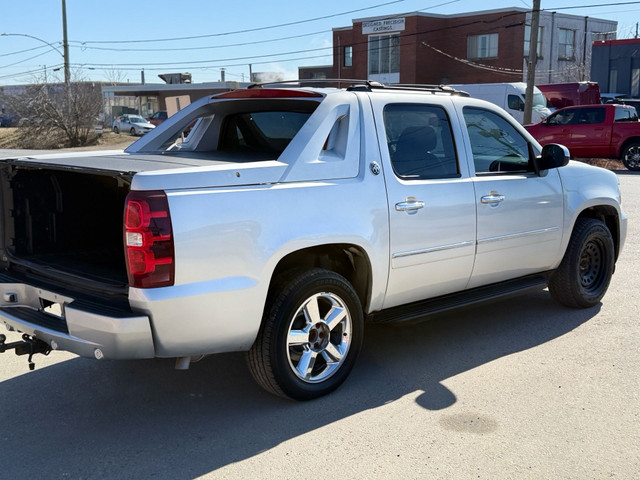 2013 Chevrolet Avalanche 4WD Crew Cab LTZ in Cars & Trucks in Mississauga / Peel Region - Image 3