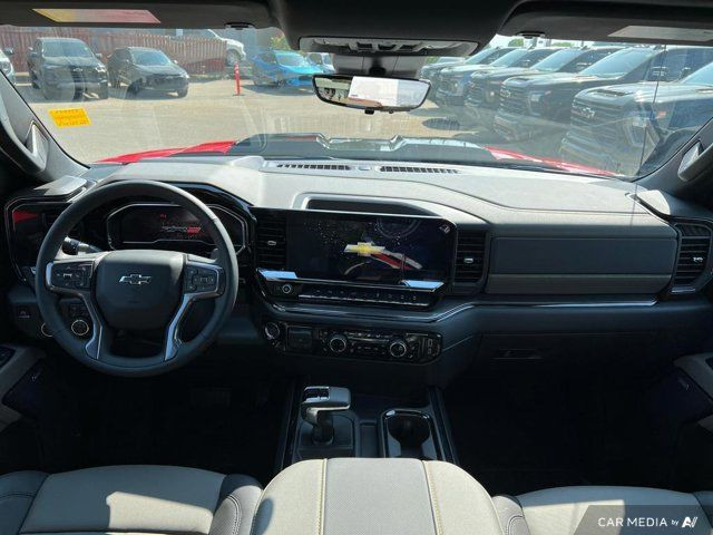 2025 Chevrolet Silverado 1500 ZR2 4WD Crew Cab | Dark in Cars & Trucks in Strathcona County - Image 4