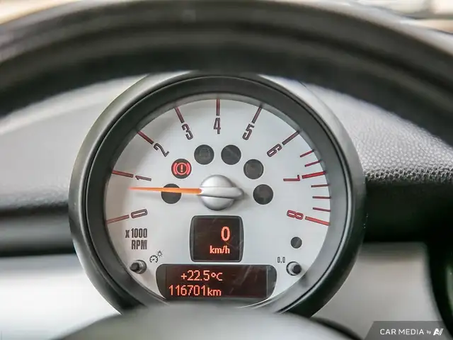 2013 MINI Cooper Hardtop 2dr Cpe *6-Speed Manual* dans Autos et camions dans Ville de Toronto - Image 16