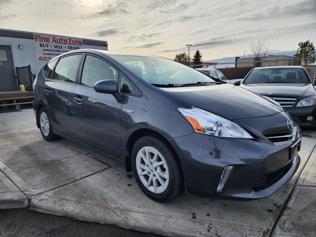 2014 Toyota Prius v Hybrid: Backup Cam*Well Maintained in Cars & Trucks in Calgary - Image 3