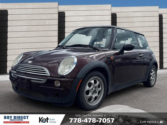 Mini Cooper Hardtop Base 2003 in Cars & Trucks in Kelowna