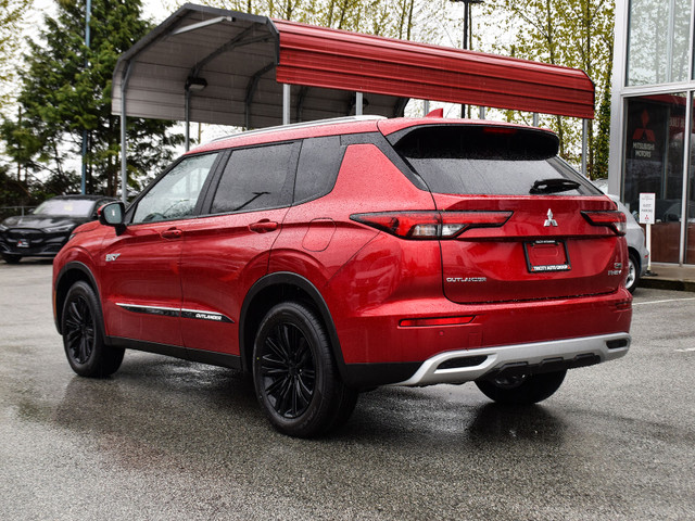 2024 Mitsubishi Outlander PHEV LE - Black Edition - Black Wheels in Cars & Trucks in Burnaby/New Westminster - Image 3