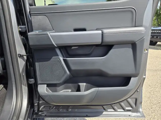 2025 Ford F-150 XLT | BLACK APP PKG | MOBILE OFF PKG | BED PKG in Cars & Trucks in Calgary - Image 24