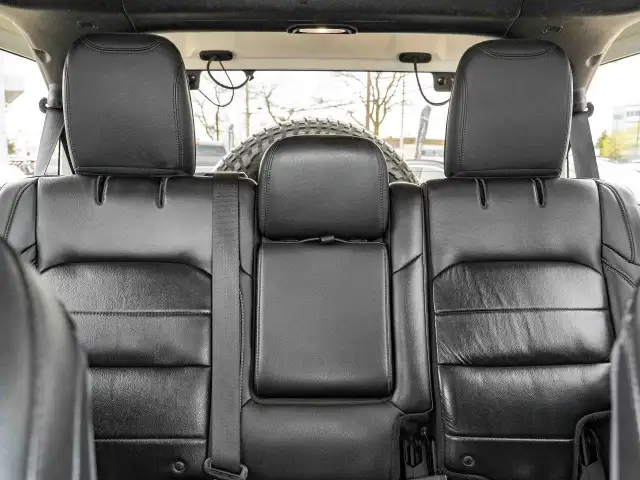 2018 Jeep Wrangler Unlimited in Cars & Trucks in Ottawa - Image 40