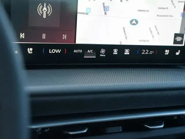 2025 Audi SQ5 Sportback Progressiv dans Autos et camions dans Région de Windsor - Image 25