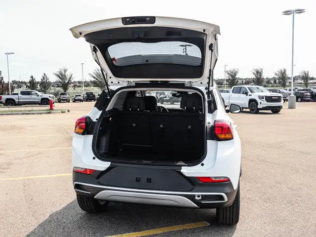 2026 Buick Encore GX Preferred dans Autos et camions dans Comté de Strathcona - Image 9
