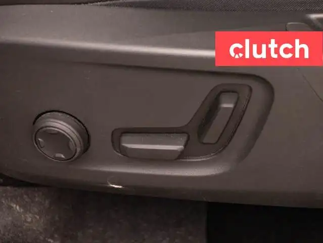 2021 Volvo XC40 T5 R-Design AWD w/ Apple CarPlay & Android Auto, in Cars & Trucks in Bedford - Image 16