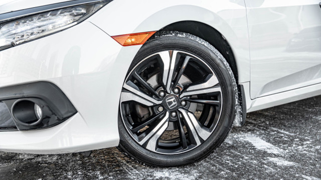 2017 Honda Civic TOURING | CAM | LEATHER INT | SUNROOF | KEYLESS in Cars & Trucks in City of Toronto - Image 3