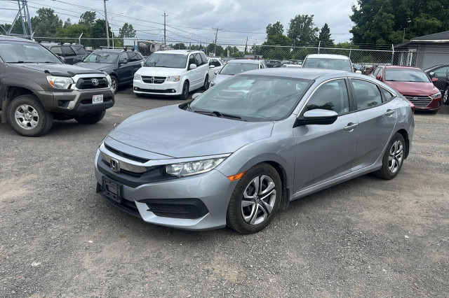 2017 Honda Civic LX REBUILT TITLE in Cars & Trucks in Ottawa - Image 3
