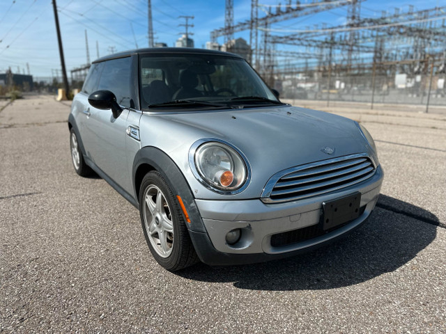 2009 MINI Cooper Hardtop w/MoonRoof in Cars & Trucks in City of Toronto - Image 3