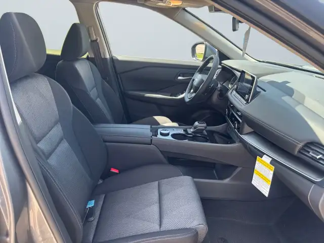 2025 Nissan Rogue dans Autos et camions dans Calgary - Image 16