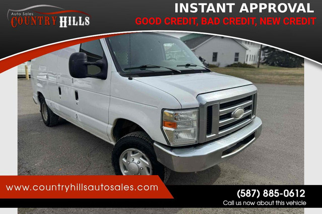 2014 Ford E-Series E-150 Van in Cars & Trucks in Calgary