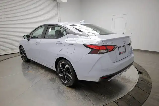 2023 Nissan Versa SR62863212135041124