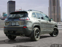 Crowfoot Hyundai, AMVIC Licensed Dealer Why This Is The CHEROKEE For YOU: 4-Wheel-Drive 3.2L Pentast... (image 5)