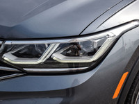 2022 Volkswagen Tiguan 4D Sport Utility Highline Grey AWD, Alloy wheels, Auto High-beam Headlights,... (image 6)