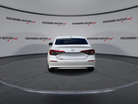 Engine: Gas 4cyl 2.0L L/100Km City: 7.7 L/100Km Hwy: 6.0 Safety Equipment Traffic Jam Assist ABS And... (image 6)