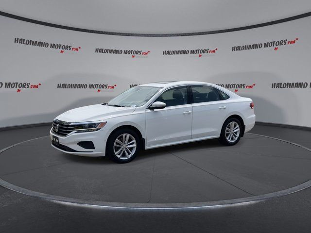 2020 Volkswagen Passat Highline in Cars & Trucks in Hamilton - Image 4